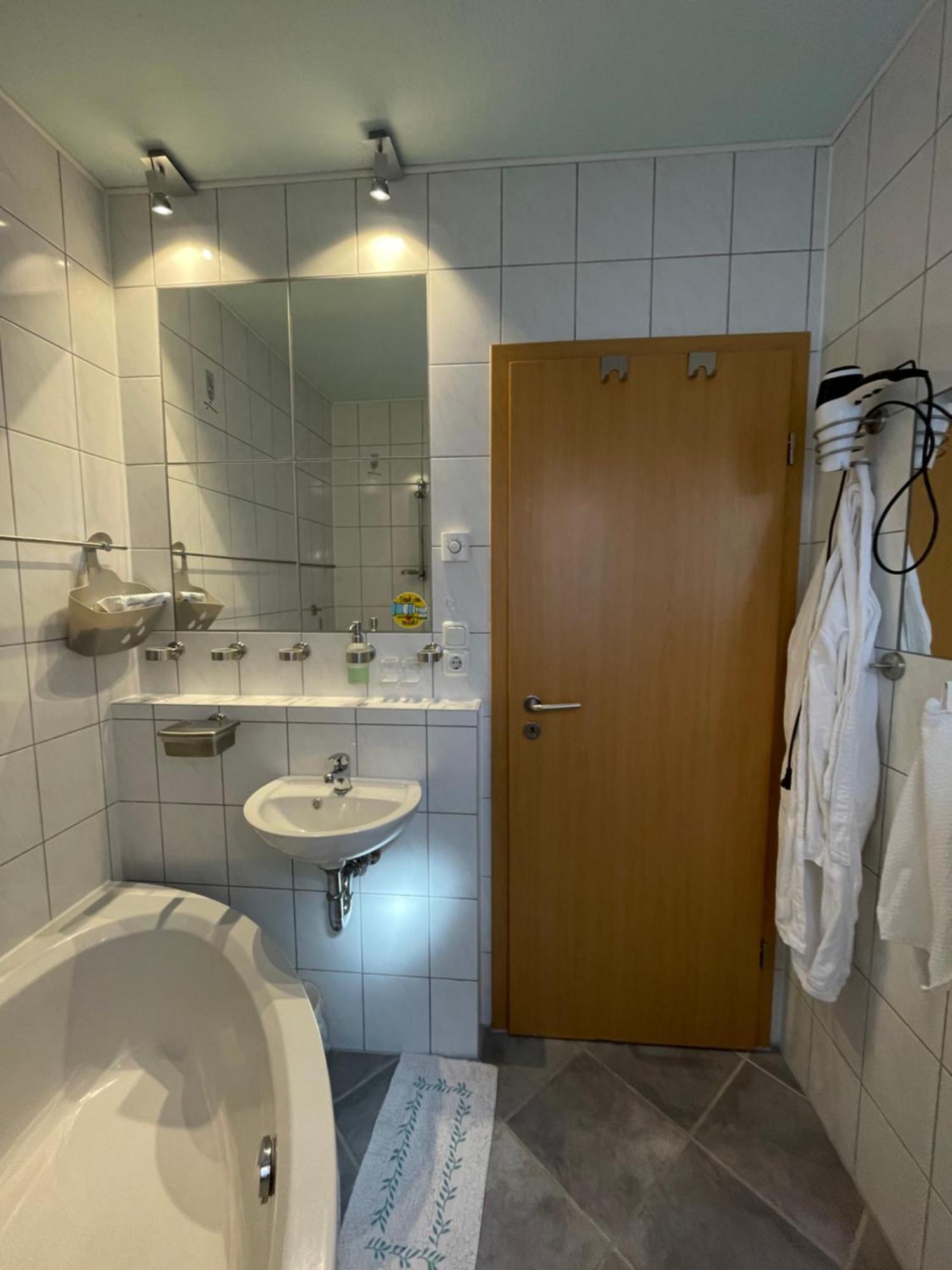 Gemuetliches Haus Im Herzen Des Schwarzwaldes Fuer Bis Zu 9 Personen Elzach Exterior foto